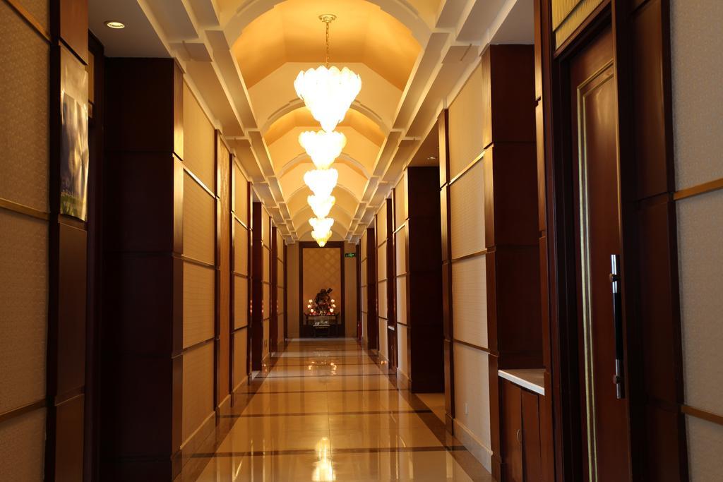 Milky Way Hotel Харбин Екстериор снимка